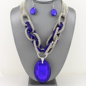 Jewelry - Oval Crystal Pendant Necklace Set Jewelry - Oval Crystal Pendant Necklace Set